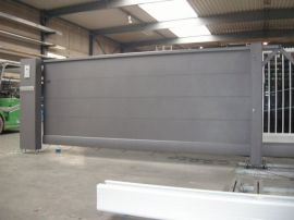 portail_autoportant_aluminium.jpg