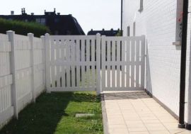 portillon_pvc_et_palissade.jpg
